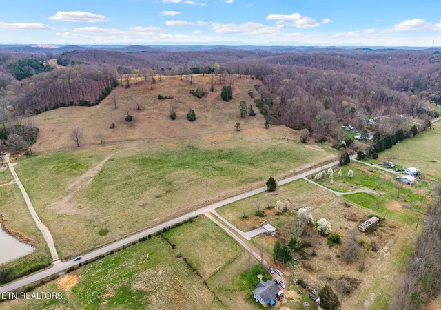 Homes for sale in Decatur, TN | 7 N Nopone Valley Rd, Decatur, TN 37322 | MLS# 3269911
