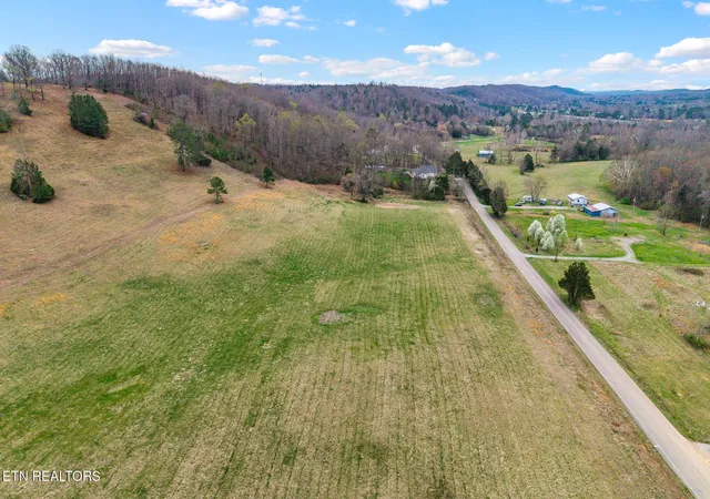 2nd image of 9 N Nopone Valley Rd, Decatur, TN 37322 | MLS# 3526675