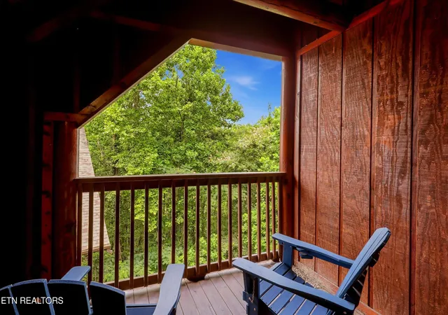 Homes for sale in Pigeon Forge, TN | 727 Golf View Blvd, Pigeon Forge, TN 37863 | MLS# 3269934