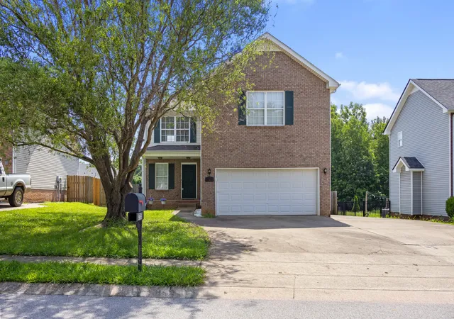 Homes for sale in Clarksville, TN | 2785 Ridgepole Dr, Clarksville, TN 37040 | MLS# 3270429