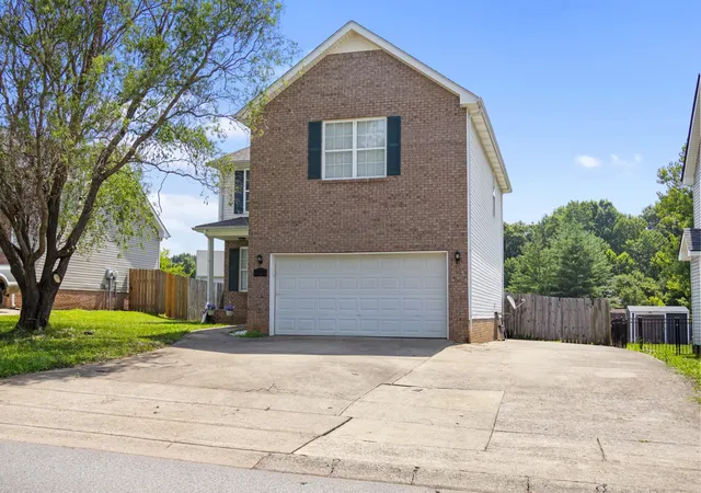 Homes for sale in Clarksville, TN | 2785 Ridgepole Dr, Clarksville, TN 37040 | MLS# 3270429