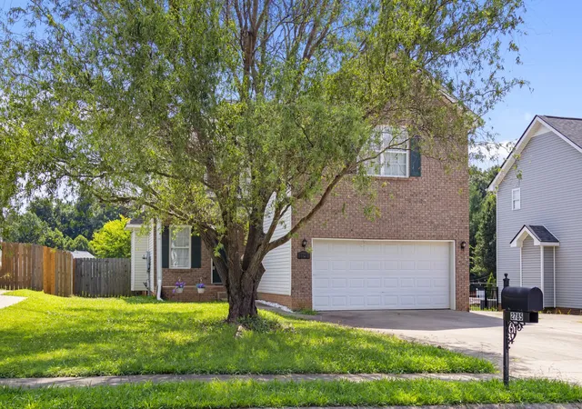 Homes for sale in Clarksville, TN | 2785 Ridgepole Dr, Clarksville, TN 37040 | MLS# 3270429