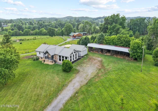 Homes for sale in Athens, TN | 162 County Road 82, Athens, TN 37303 | MLS# 3269942