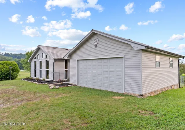 Homes for sale in Athens, TN | 162 County Road 82, Athens, TN 37303 | MLS# 3269942