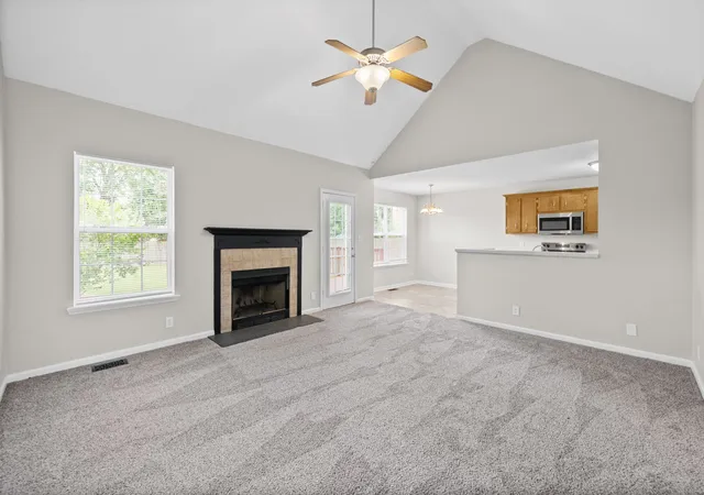 Photo 2 of Single family home for sale at 3827 Man O War Blvd, Clarksville, TN 37042 | MLS# 3270493 | Listing updated on 2026-09-27