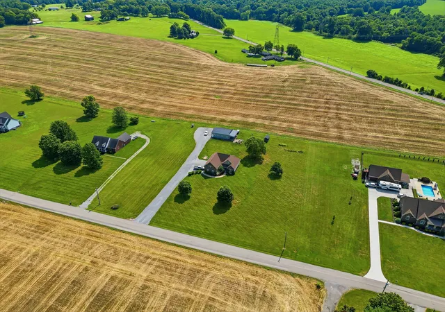 Photo 4 of Single family home for sale at 4043 Wilks Rd, Springfield, TN 37172 | MLS# 3276554 | Listing updated on 2026-09-02