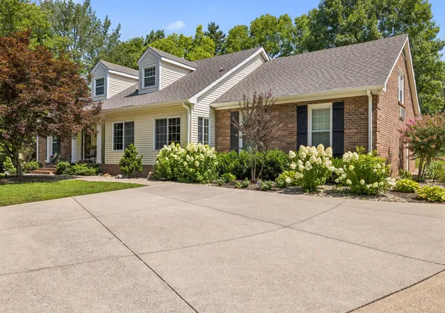 Photo 3 of Single family home for sale at 6324 Murray Ln, Brentwood, TN 37027 | MLS# 3541244 | Listing updated on 2026-10-09