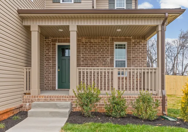Photo 2 of Single family home for sale at 1231 Iris Glen Dr, Clarksville, TN 37042 | MLS# 3272085 | Listing updated on 2026-08-20