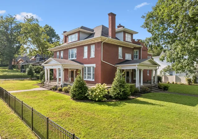 2nd image of 310 W 6th St, Columbia, TN 38401 | MLS# 3270156