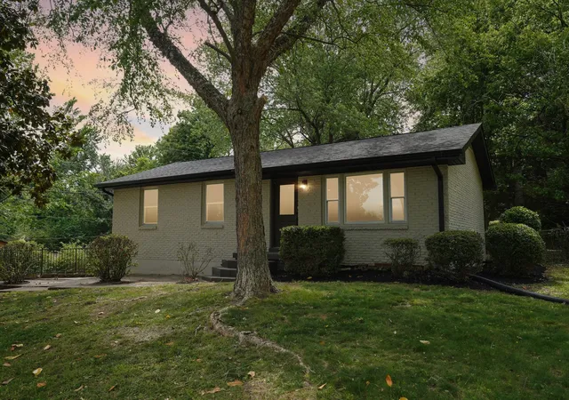 Photo 1 of Single family home for sale at 504 Kenney Dr, Clarksville, TN 37042 | MLS# 3270166 | Listing updated on 2026-09-12