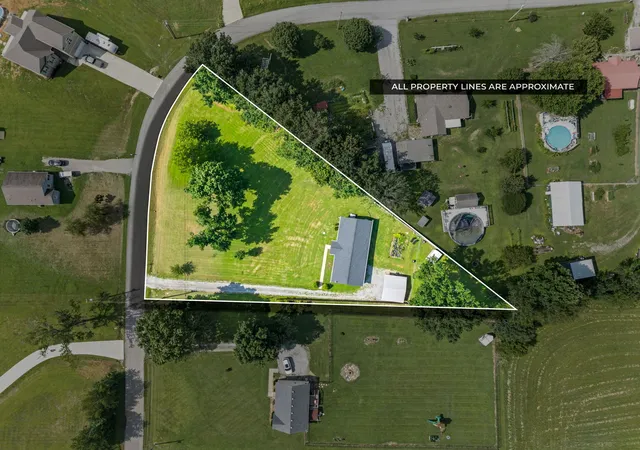 Photo 4 of Single family home for sale at 1931 Blue Bird Dr, Pleasant View, TN 37146 | MLS# 3301920 | Listing updated on 2026-10-04