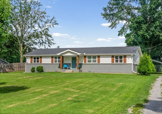 2nd image of 1931 Blue Bird Dr, Pleasant View, TN 37146 | MLS# 3301920