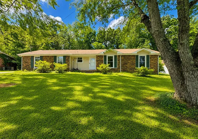 Photo 1 of Single family home for sale at 312 Andrew Dr, Clarksville, TN 37042 | MLS# 3270603 | Listing updated on 2026-09-19