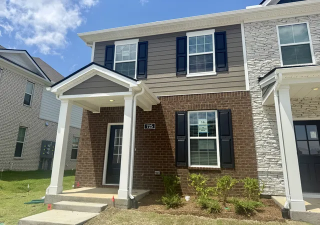 1st image of 725 Ashbrook Dr, Lebanon, TN 37087 | MLS# 3270564