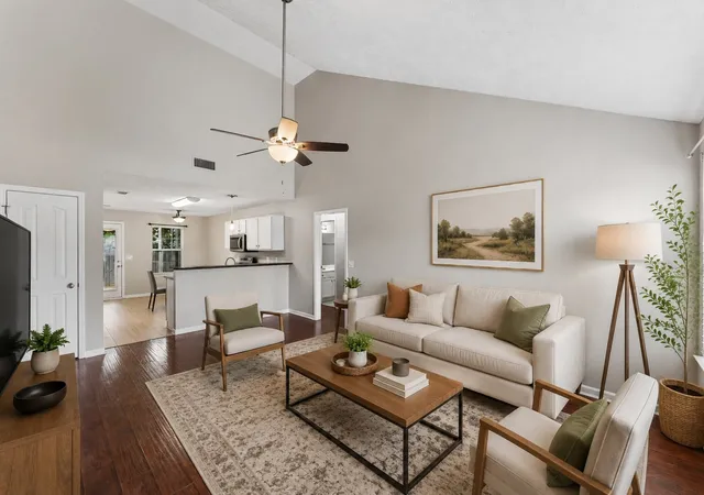 Photo 2 of Single family home for sale at 3012 Roscommon Dr, Murfreesboro, TN 37128 | MLS# 3281110 | Listing updated on 2026-09-13