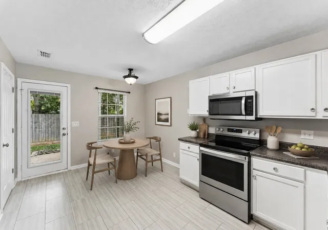 Photo 3 of Single family home for sale at 3012 Roscommon Dr, Murfreesboro, TN 37128 | MLS# 3281110 | Listing updated on 2026-09-13