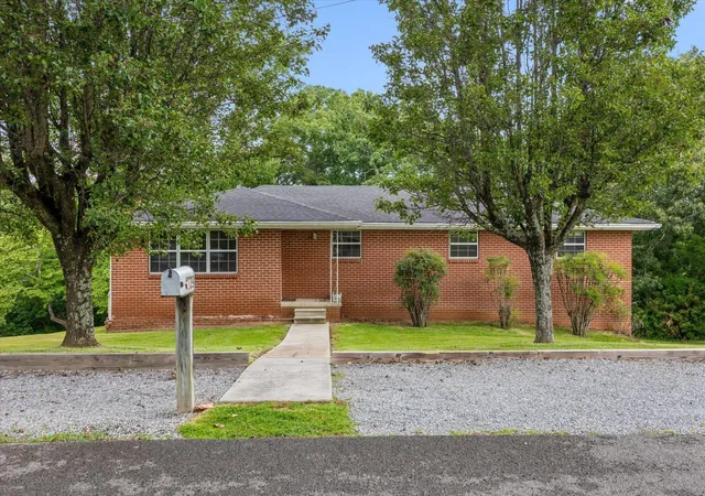 Photo 3 of Single family home for sale at 4639 Sherry Ln, Hixson, TN 37343 | MLS# 3298171 | Listing updated on 2026-09-22