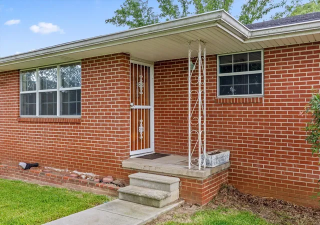 Photo 4 of Single family home for sale at 4639 Sherry Ln, Hixson, TN 37343 | MLS# 3298171 | Listing updated on 2026-09-22