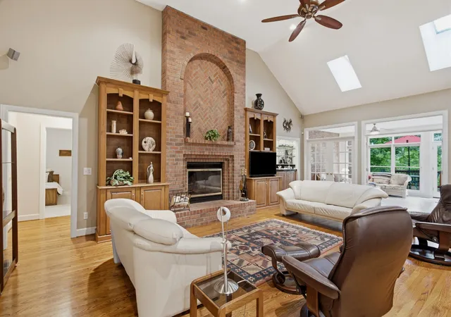 Photo 4 of Single family home for sale at 105 Fox Hunt Pt, Nashville, TN 37221 | MLS# 3282582 | Listing updated on 2026-08-26