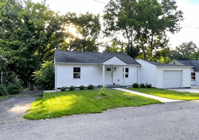 Photo 2 of Single family home for sale at 9 Proctor Dr, Clarksville, TN 37043 | MLS# 3311819 | Listing updated on 2026-08-20