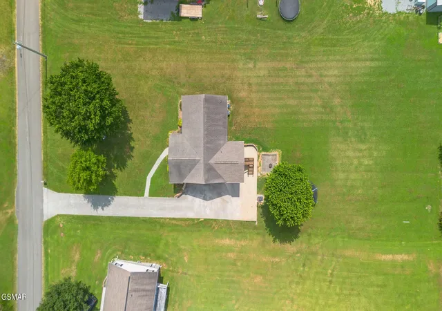 3rd image of 512 Oxford Road, Jefferson City, TN 37760 | MLS# 3282567