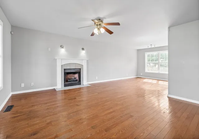 Photo 4 of Sale Pending at 3736 N Jot Dr, Clarksville, TN 37040 | MLS# 3270502 | Listing updated on 2026-09-23