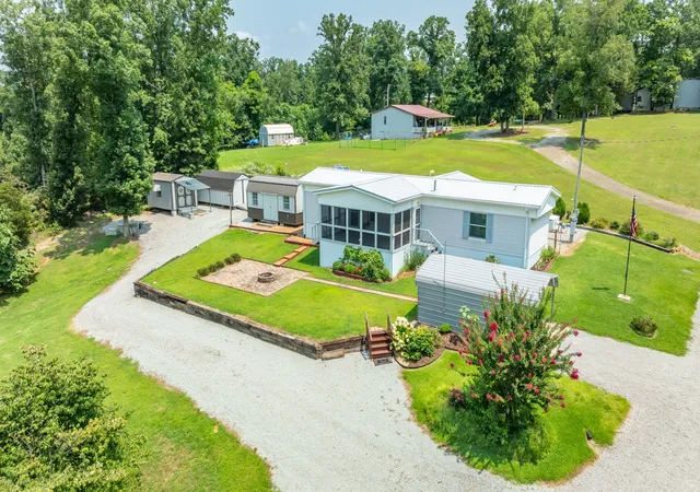 2nd image of 181 Lower Roans Creek Rd, Linden, TN 37096 | MLS# 3314897
