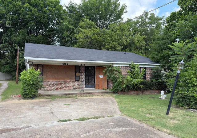 Homes for sale in Brownsville, TN | 401 N Bradford Ave, Brownsville, TN 38012 | MLS# 3270598