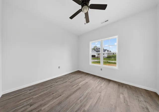 Photo 3 of Single family home for sale at 703 Lasters Ave, Elkton, KY 42220 | MLS# 3270529 | Listing updated on 2026-08-20