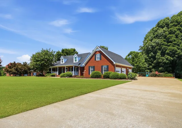 Homes for sale in Fayetteville, TN | 4 Derby Dr, Fayetteville, TN 37334 | MLS# 3276675