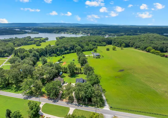 4th image of 2607 Old Tullahoma Rd, Winchester, TN 37398 | MLS# 3270548