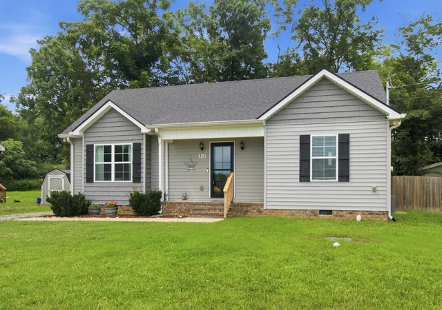 Single family home for sale at 312 Spring Crk St, Chapel Hill, TN 37034 | MLS# 3270609