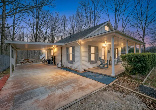2nd image of 408 Spring St, Monteagle, TN 37356 | MLS# 3270584