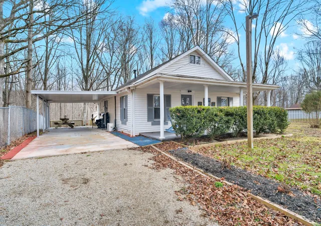 Photo 3 of Single family home for sale at 408 Spring St, Monteagle, TN 37356 | MLS# 3270584 | Listing updated on 2026-07-10
