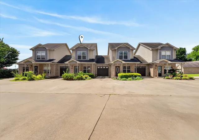 Photo 2 of Townhouse for sale at 455 Needmore Rd #13, Clarksville, TN 37040 | MLS# 3270701 | Listing updated on 2026-08-20