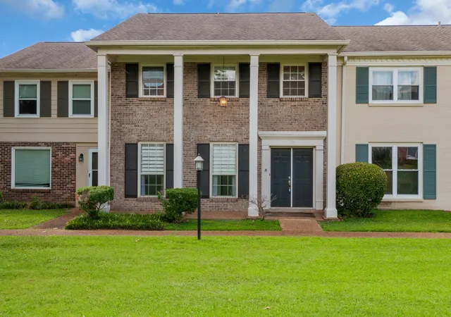 Photo 1 of Townhouse for sale at 207 Plantation Ct, Nashville, TN 37221 | MLS# 3271025 | Listing updated on 2026-08-20