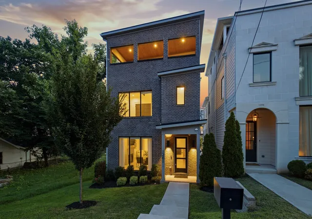 Photo 1 of Single family home for sale at 1261 2nd Avenue S, Nashville, TN 37210 | MLS# 3277701 | Listing updated on 2026-08-16