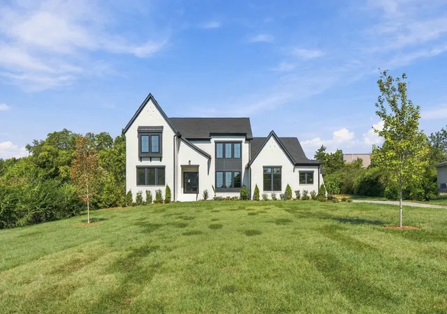 Photo 2 of Mansion for sale at 713 Adkisson Ln, Nashville, TN 37205 | MLS# 3270595 | Listing updated on 2026-10-02