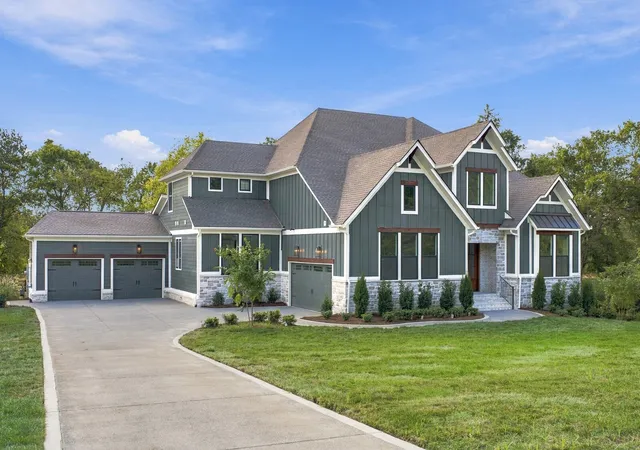Photo 3 of Single family home for sale at 6841 Old Charlotte Pike, Nashville, TN 37209 | MLS# 3270605 | Listing updated on 2026-10-03
