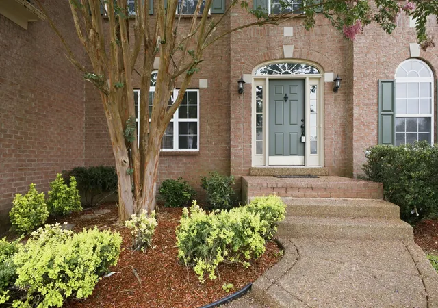 Photo 4 of Single family home for sale at 809 Holt Grv Ct, Nashville, TN 37211 | MLS# 3298538 | Listing updated on 2026-08-30