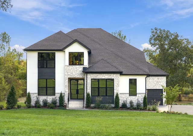 Photo 1 of Single family home for sale at 6837 Old Charlotte Pike, Nashville, TN 37209 | MLS# 3270616 | Listing updated on 2026-10-03