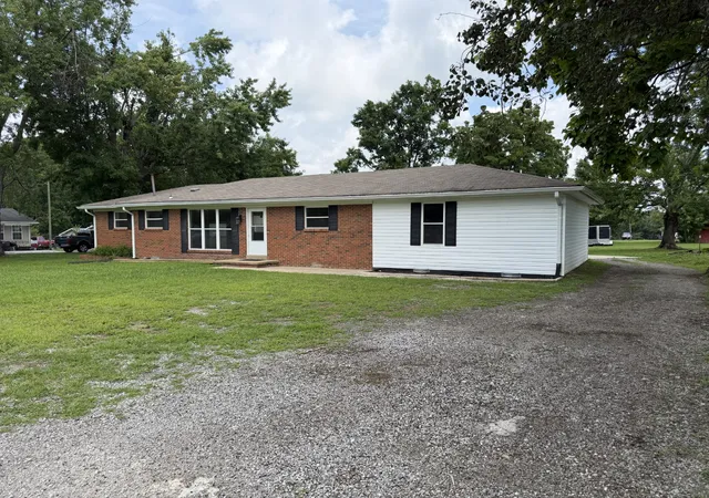 2nd image of 1009 Due West Cir, Lafayette, TN 37083 | MLS# 3272054