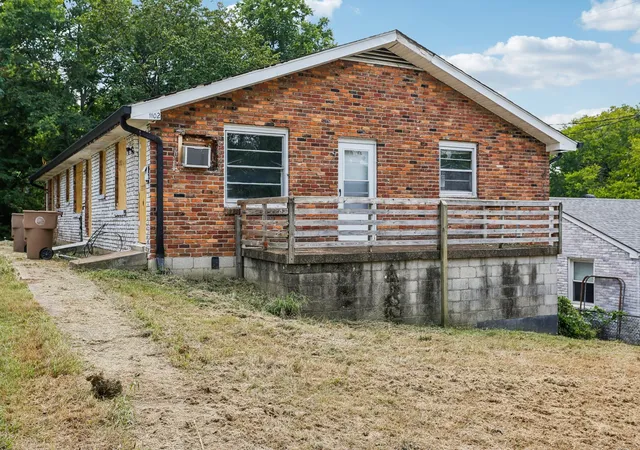 2nd image of 1102 Dew St, Nashville, TN 37206 | MLS# 3278623