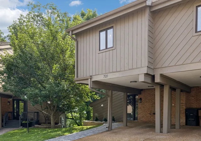 Townhouse for sale at 721 Harpeth Tr Dr, Nashville, TN 37221 | MLS# 3276570