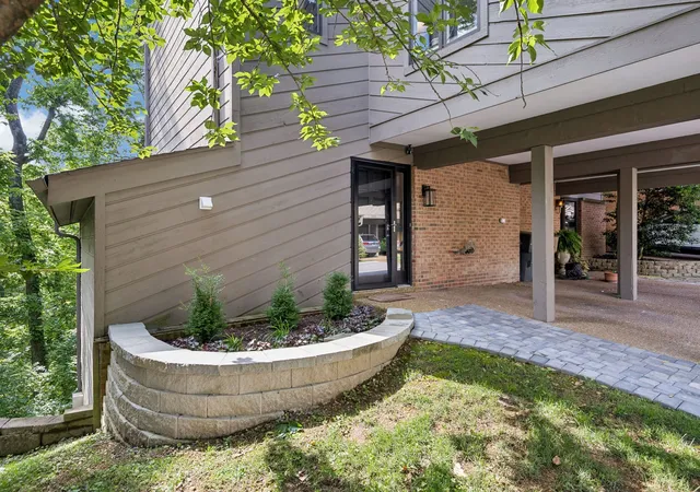 Photo 2 of Townhouse for sale at 721 Harpeth Tr Dr, Nashville, TN 37221 | MLS# 3276570 | Listing updated on 2026-10-08