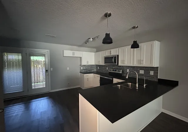 Photo 4 of Sale Pending at 228 Woodland Valley Ln, Clarksville, TN 37040 | MLS# 3272012 | Listing updated on 2026-08-27