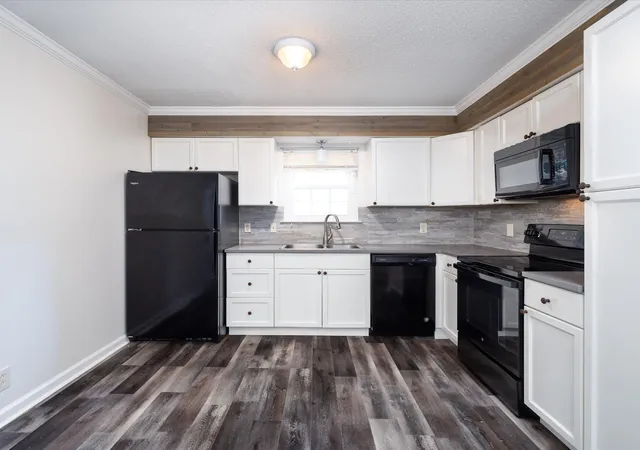 Photo 3 of Single family home for sale at 7768 Sawyer Brown Rd, Nashville, TN 37221 | MLS# 3271027 | Listing updated on 2026-09-19