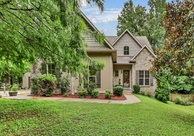 1st image of 101 Vannoak Dr, Clarksville, TN 37043 | MLS# 3272129