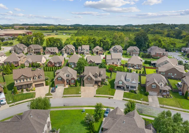 Photo 2 of Single family home for sale at 8025 Ragusa Cir, Spring Hill, TN 37174 | MLS# 3270727 | Listing updated on 2026-08-28