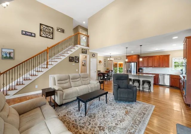 Photo 3 of Single family home for sale at 8025 Ragusa Cir, Spring Hill, TN 37174 | MLS# 3270727 | Listing updated on 2026-08-28